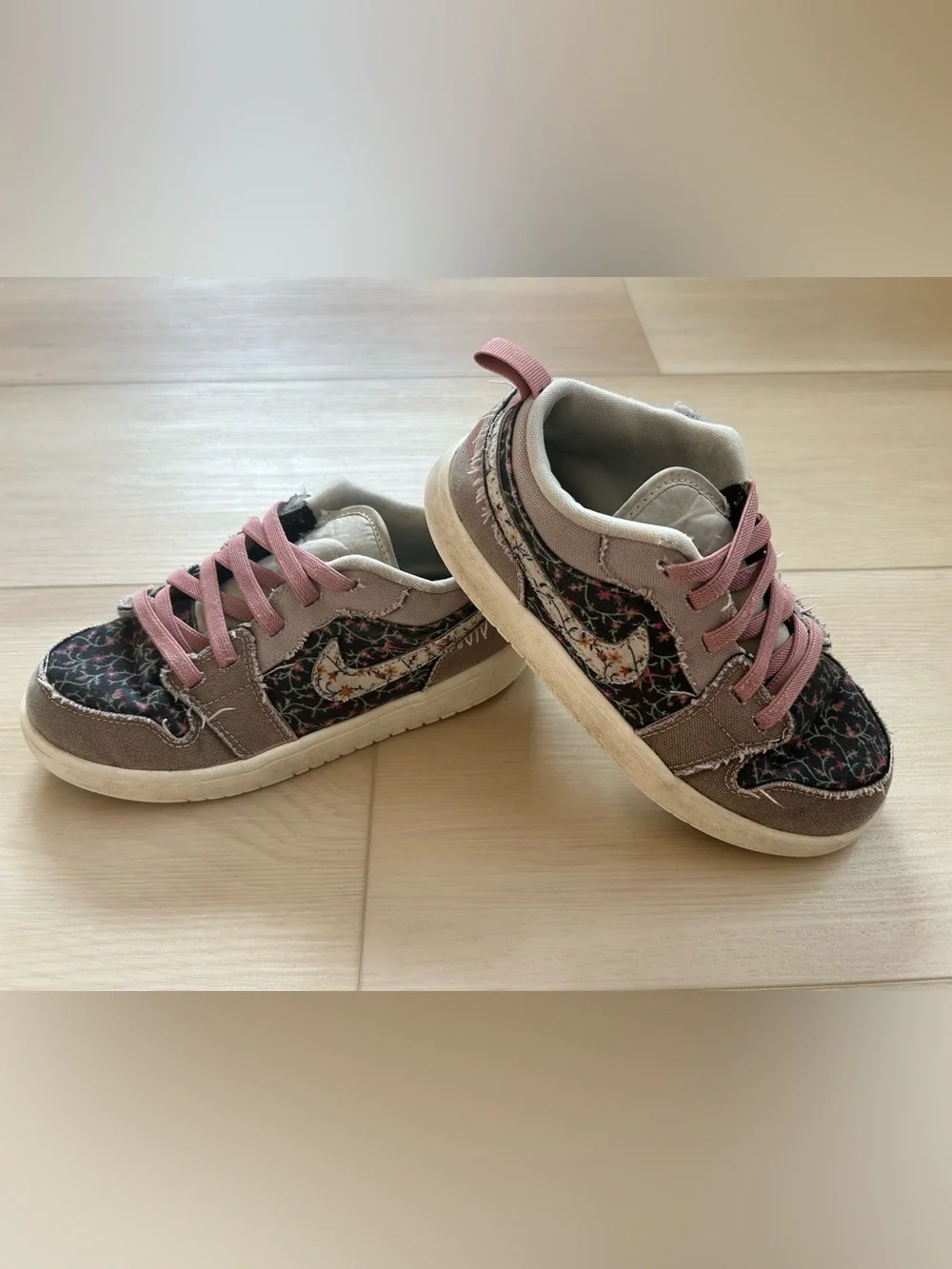Girls Jordan low floral shoes - 3y